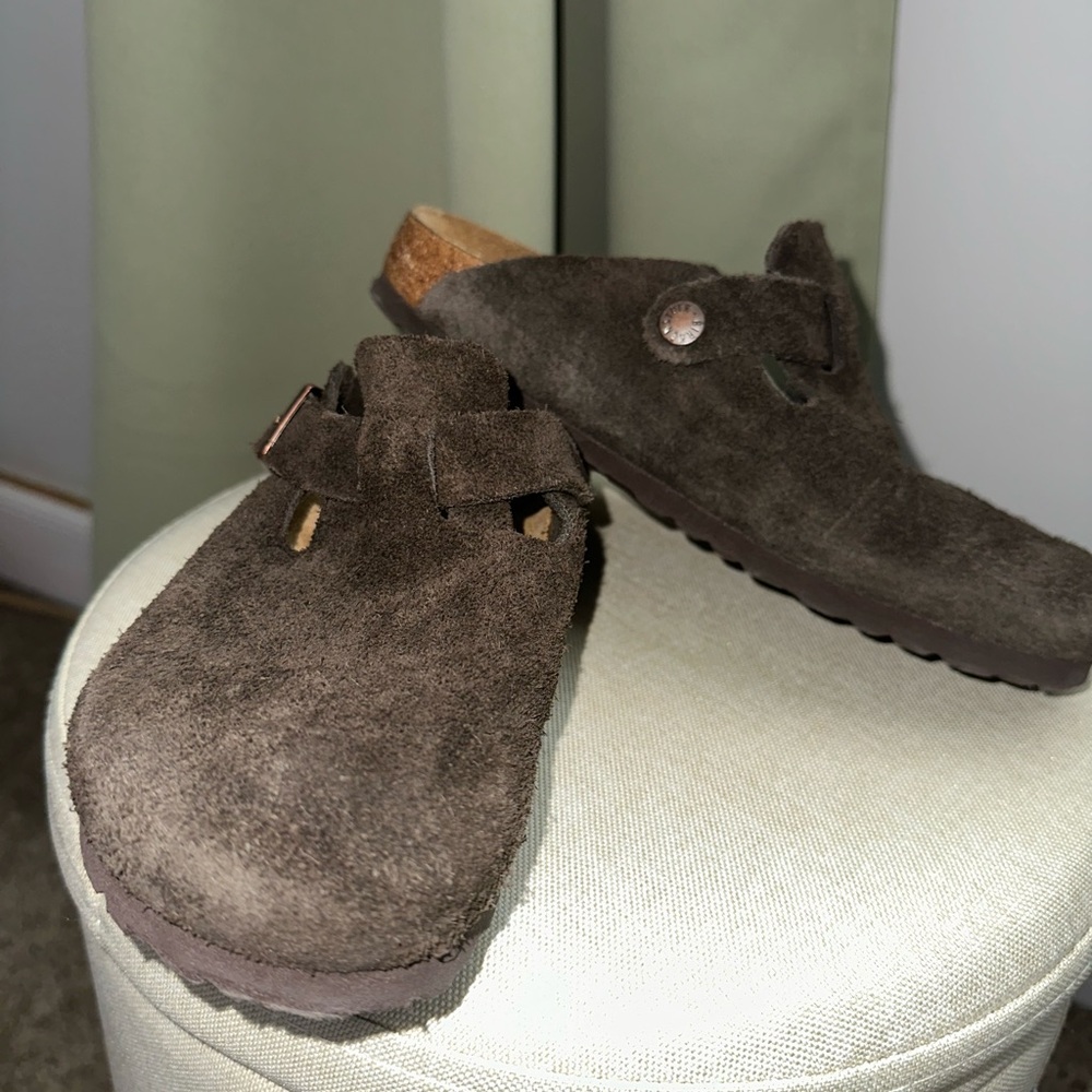 Women’s Birkenstocks - Sz 37, Mocha